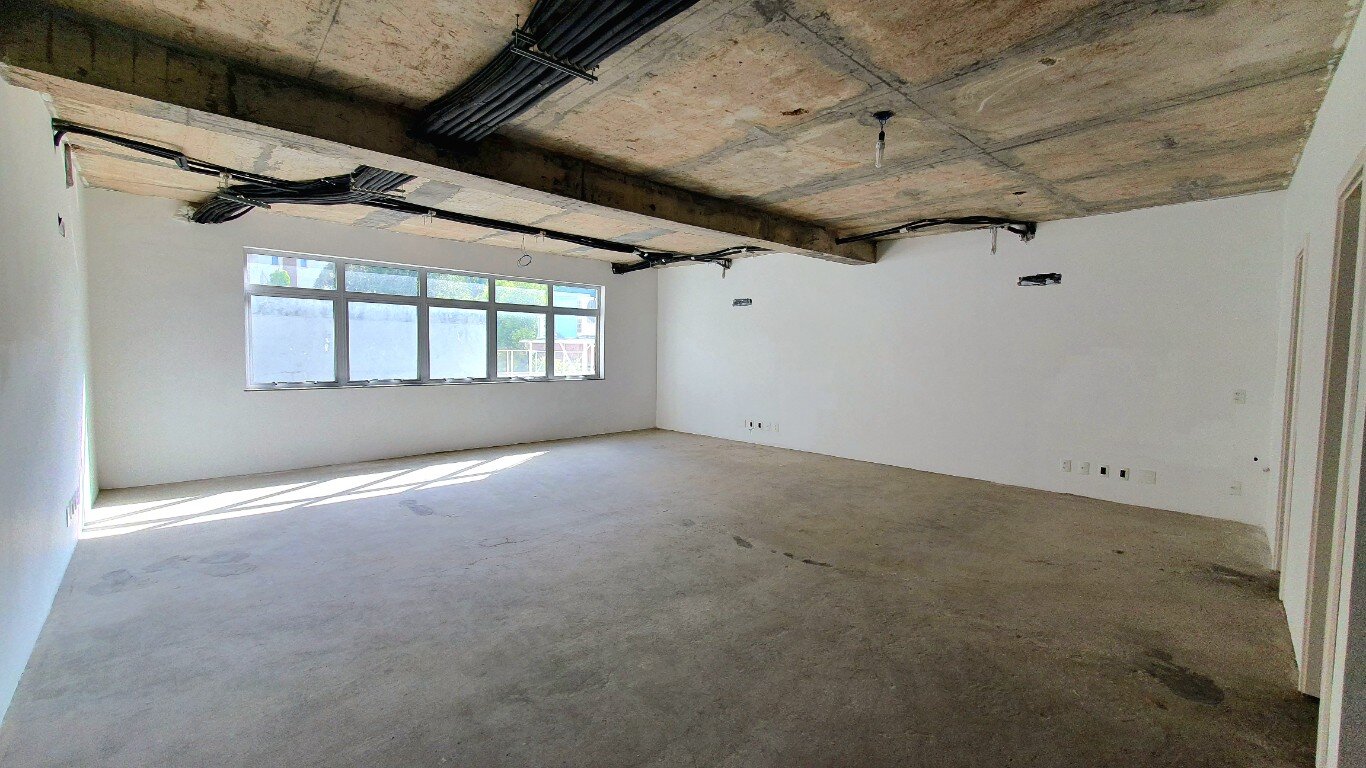 Prdio Comercial no bairro MOINHOS DE VENTO em PORTO ALEGRE