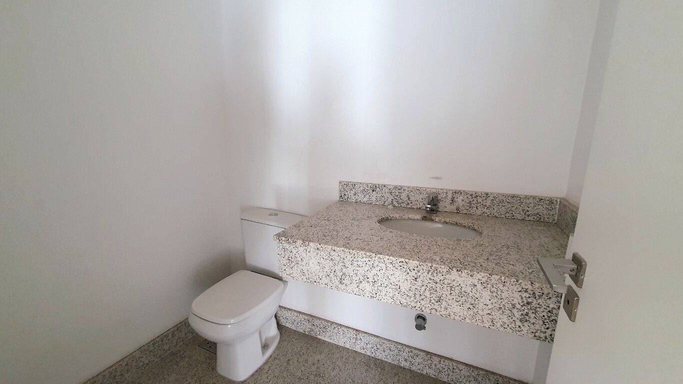 Prdio Comercial no bairro MOINHOS DE VENTO em PORTO ALEGRE