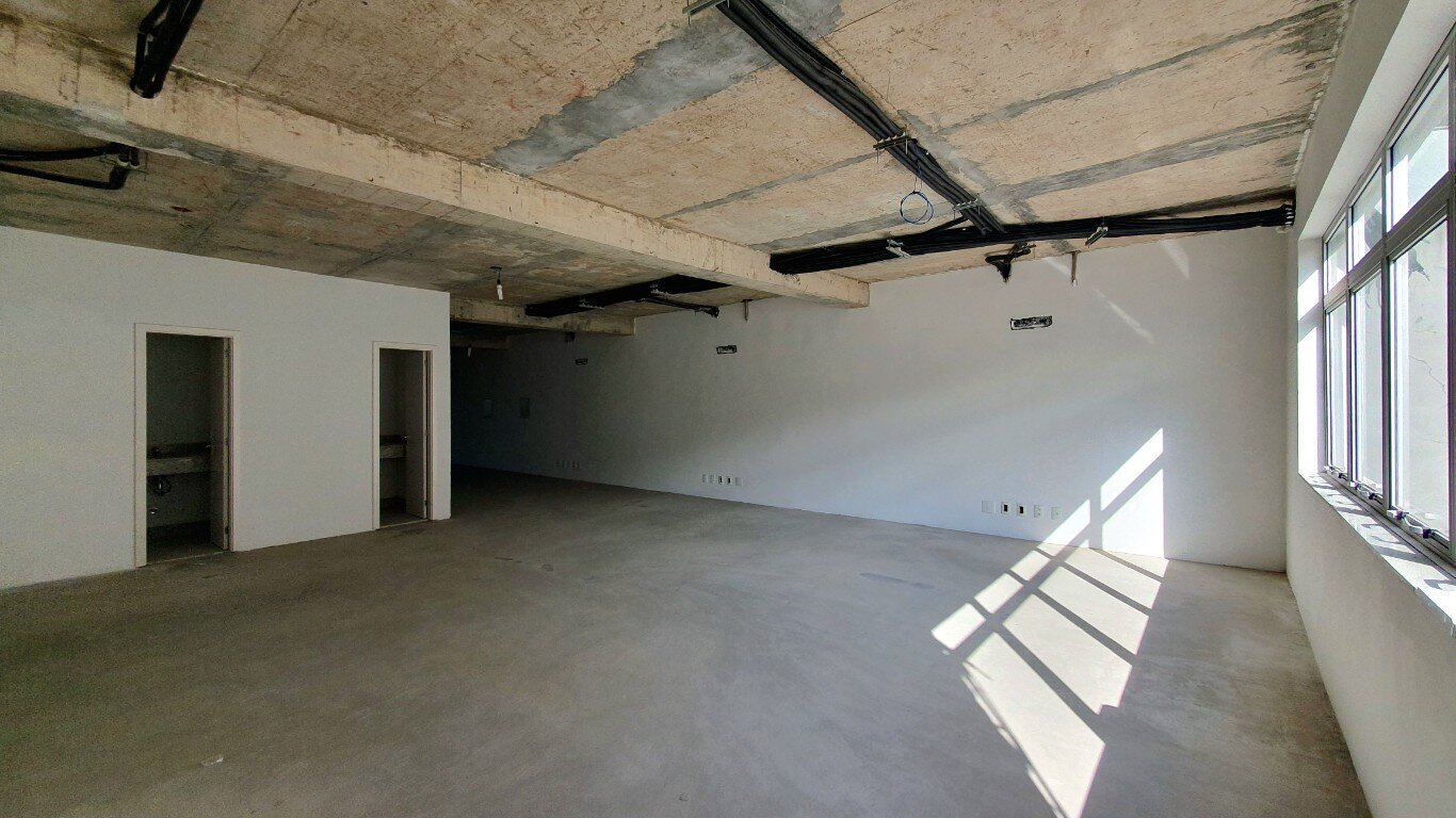 Prdio Comercial no bairro MOINHOS DE VENTO em PORTO ALEGRE
