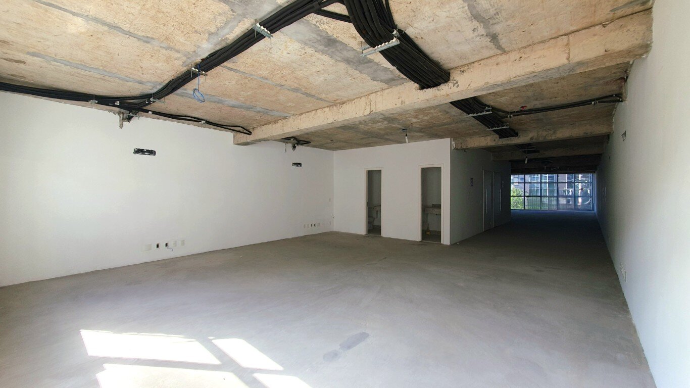 Prdio Comercial no bairro MOINHOS DE VENTO em PORTO ALEGRE