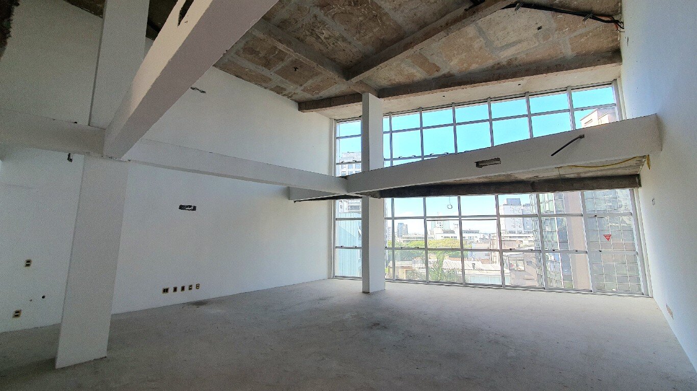 Prdio Comercial no bairro MOINHOS DE VENTO em PORTO ALEGRE