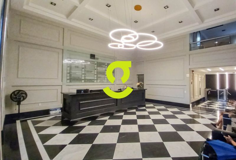 Sala comercial na Av. Carlos Gomes em Porto Alegre...