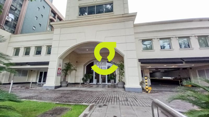 Sala comercial na Av. Carlos Gomes em Porto Alegre...