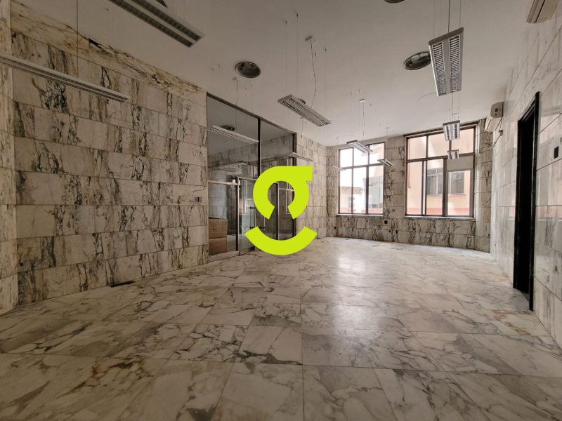 CONJUNTO COMERCIAL 1000m� NO CENTRO HIST�RICO | PO...