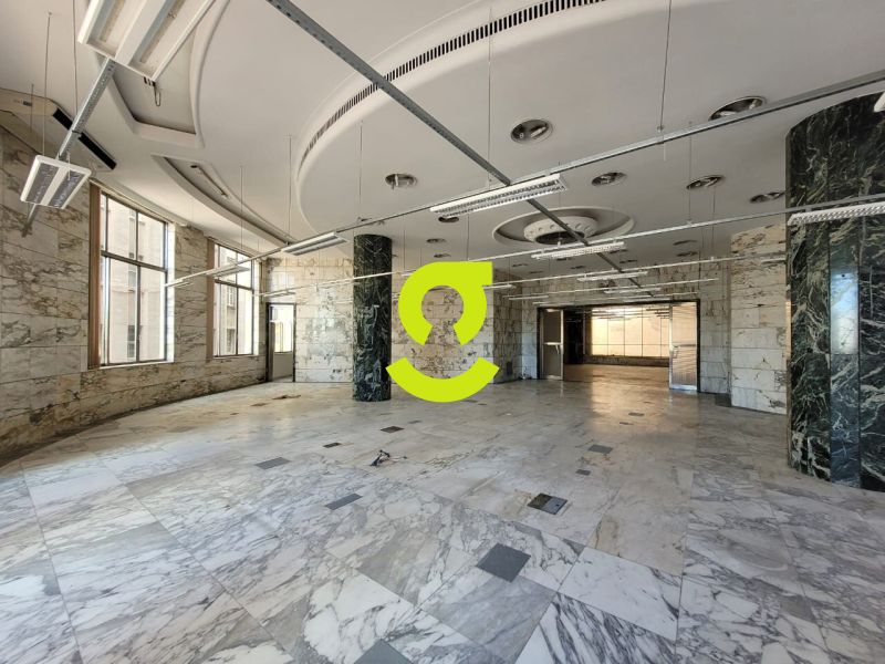 CONJUNTO COMERCIAL 1000m� NO CENTRO HIST�RICO | PO...