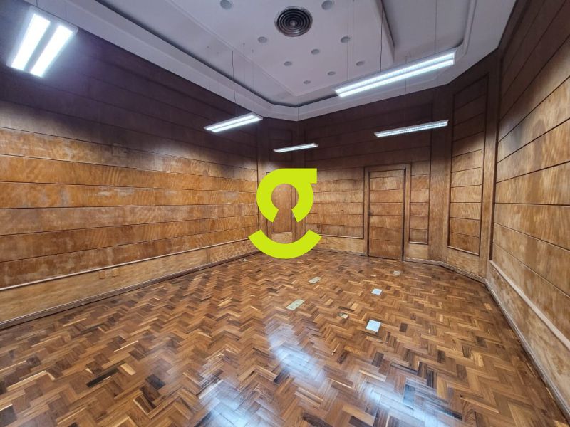 CONJUNTO COMERCIAL 1000m� NO CENTRO HIST�RICO | PO...
