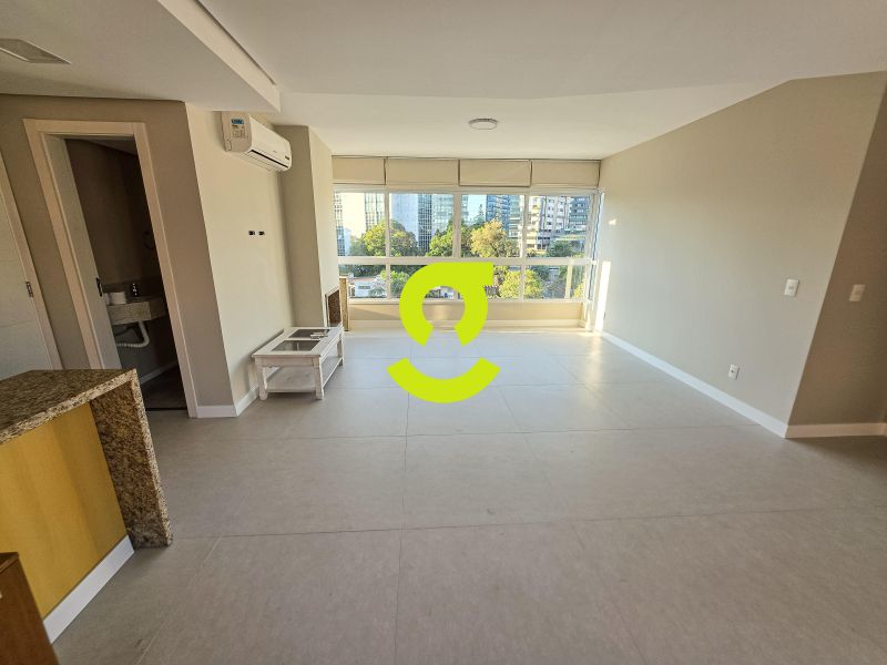 �timo apto em andar alto, semi mobiliado, 124m pri...