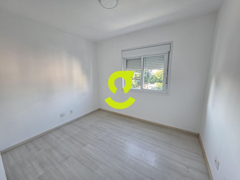 �timo apto em andar alto, semi mobiliado, 124m pri...