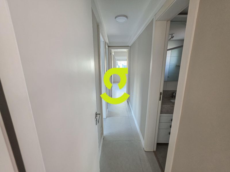 �timo apto em andar alto, semi mobiliado, 124m pri...