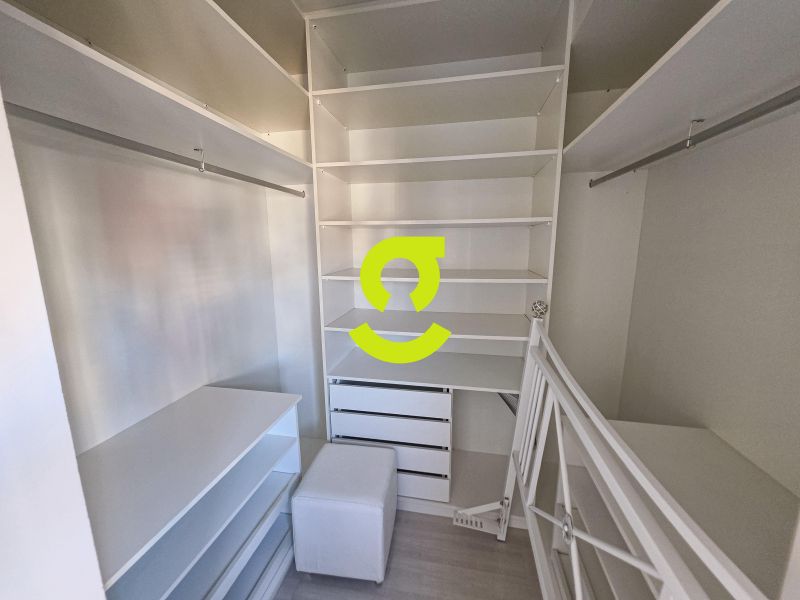 �timo apto em andar alto, semi mobiliado, 124m pri...