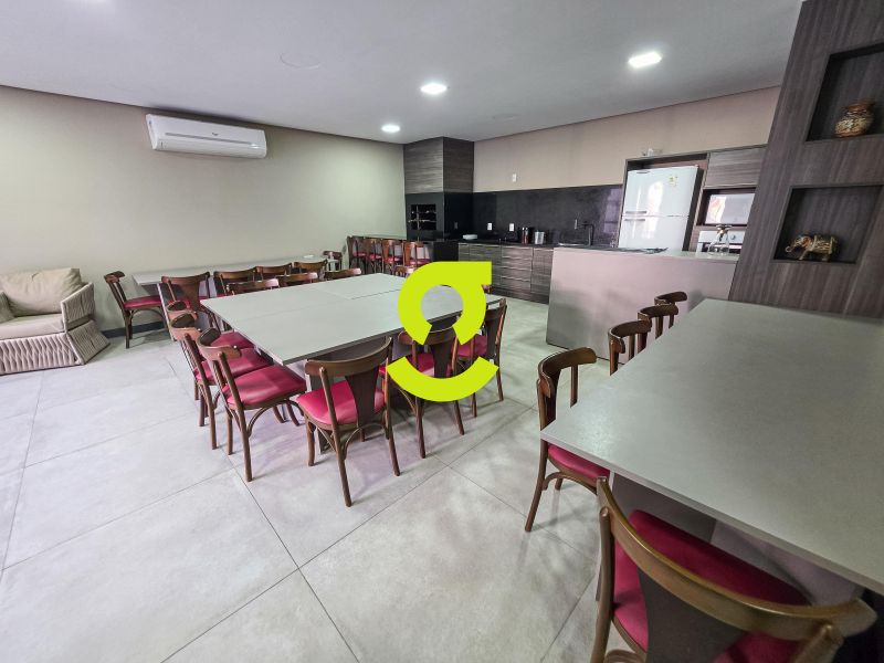 �timo apto em andar alto, semi mobiliado, 124m pri...