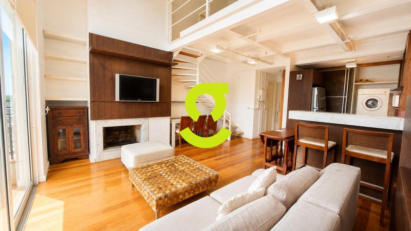 Loft Duplex Mobiliado com 84m�, 2 Vagas e Hidromas...