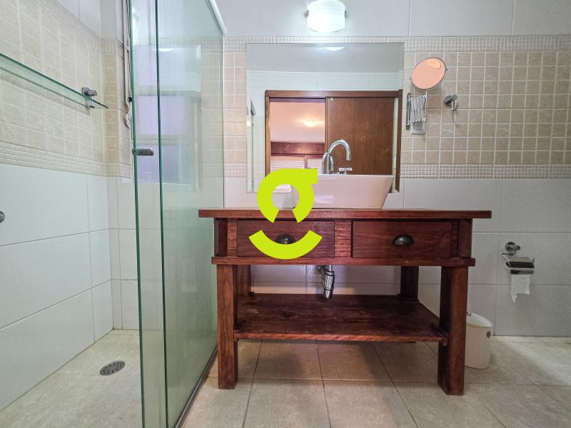 �timo apto semi mobiliado, 102m priv, ar condicion...
