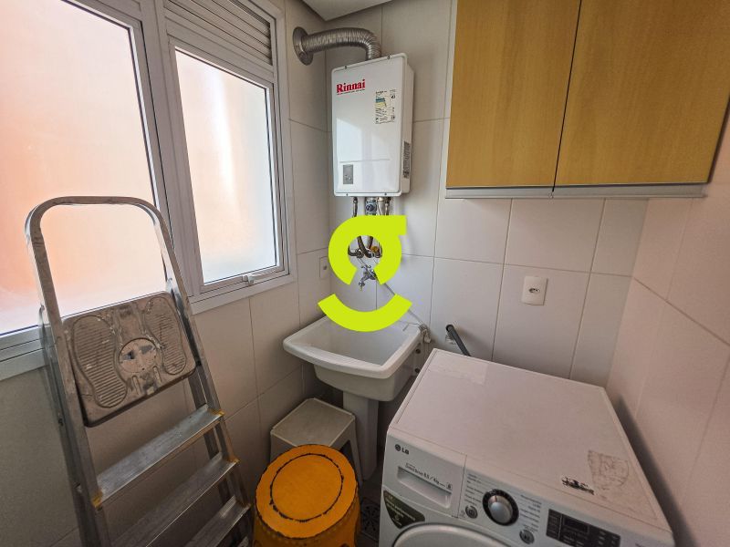 �timo apto em andar alto, semi mobiliado, 124m pri...