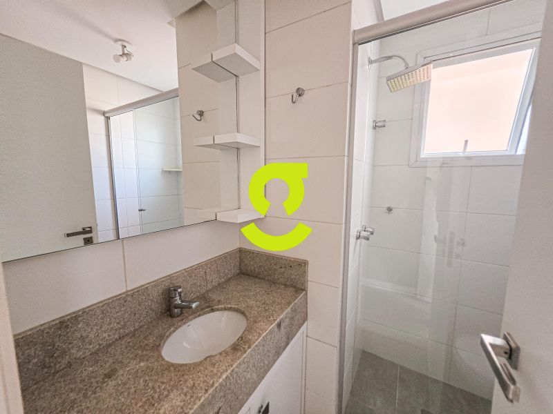 �timo apto em andar alto, semi mobiliado, 124m pri...