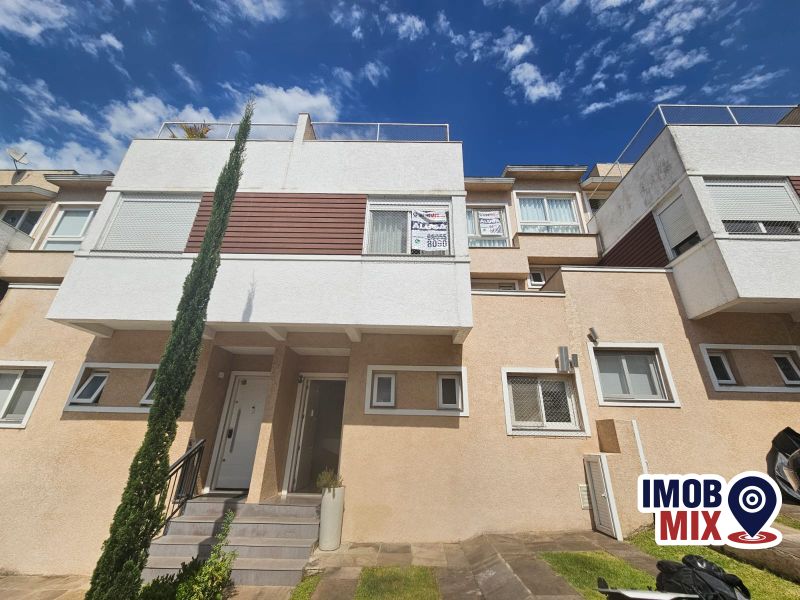 Casa em Condominio fechado com portaria e infra total