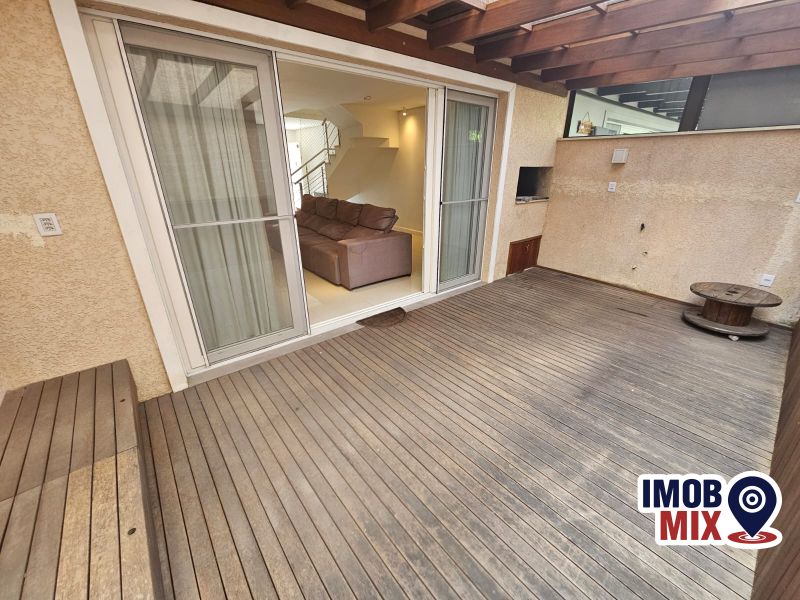 Casa em Condominio fechado com portaria e infra total