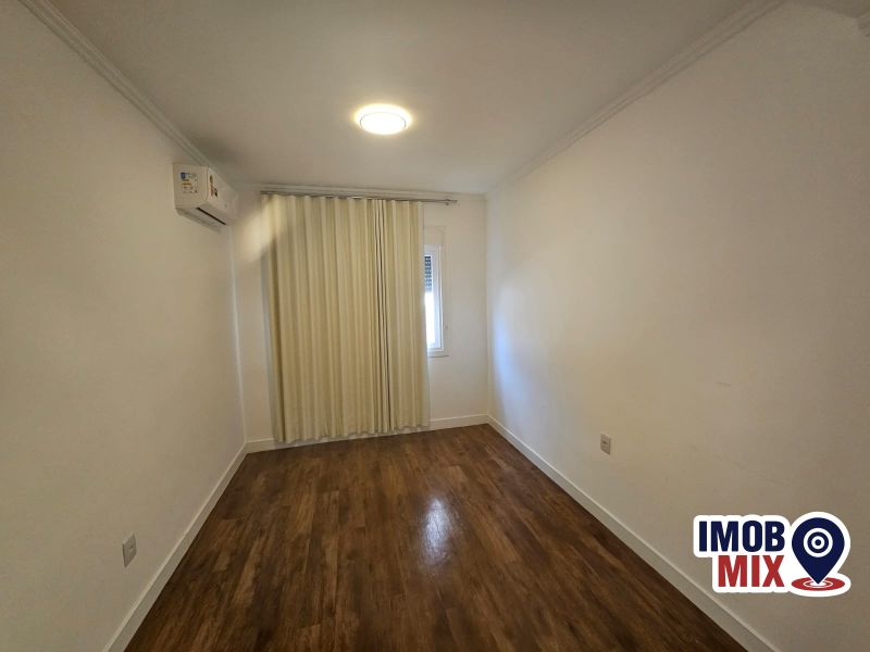 Casa em Condominio fechado com portaria e infra total