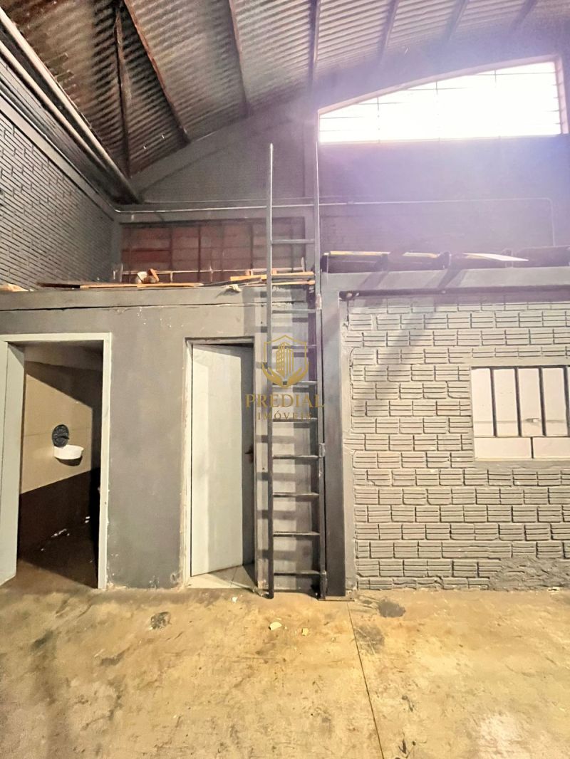 PAVILHÃO no bairro NITERÓI em CANOAS