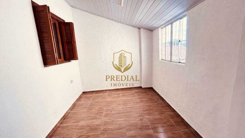 CASA 2 quartos  no bairro OLARIA