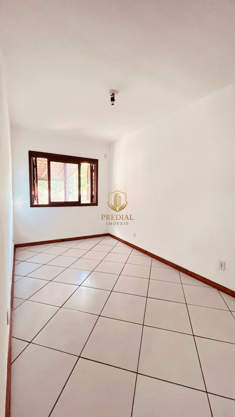 CASA 2 quartos  no bairro OLARIA