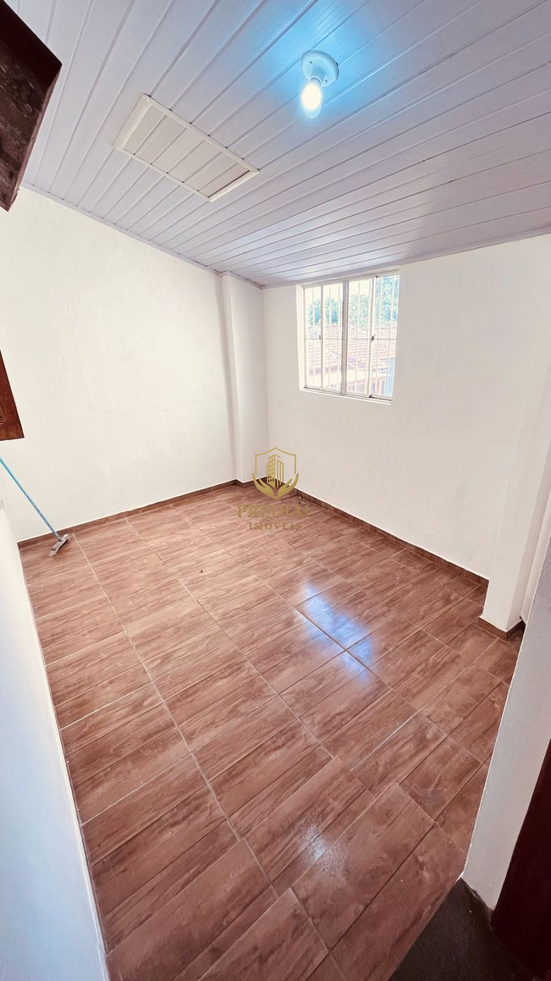 CASA 2 quartos  no bairro OLARIA