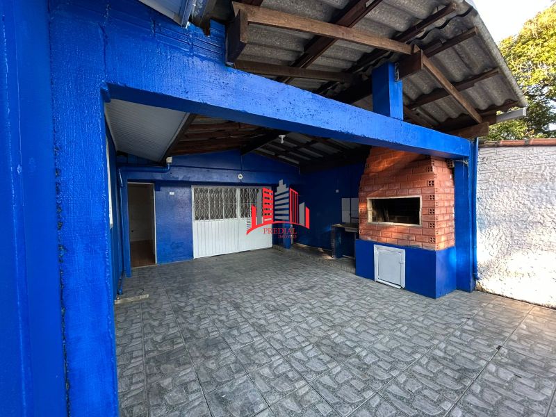 Ampla e confortável casa para locação  ideal para quem busca espaço, praticidade e lazer!
