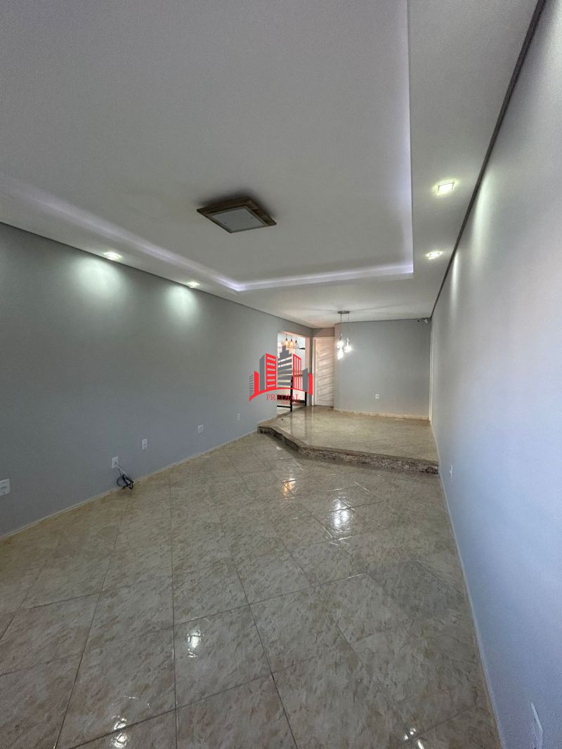 CASA 3 quartos  no bairro FÁTIMA