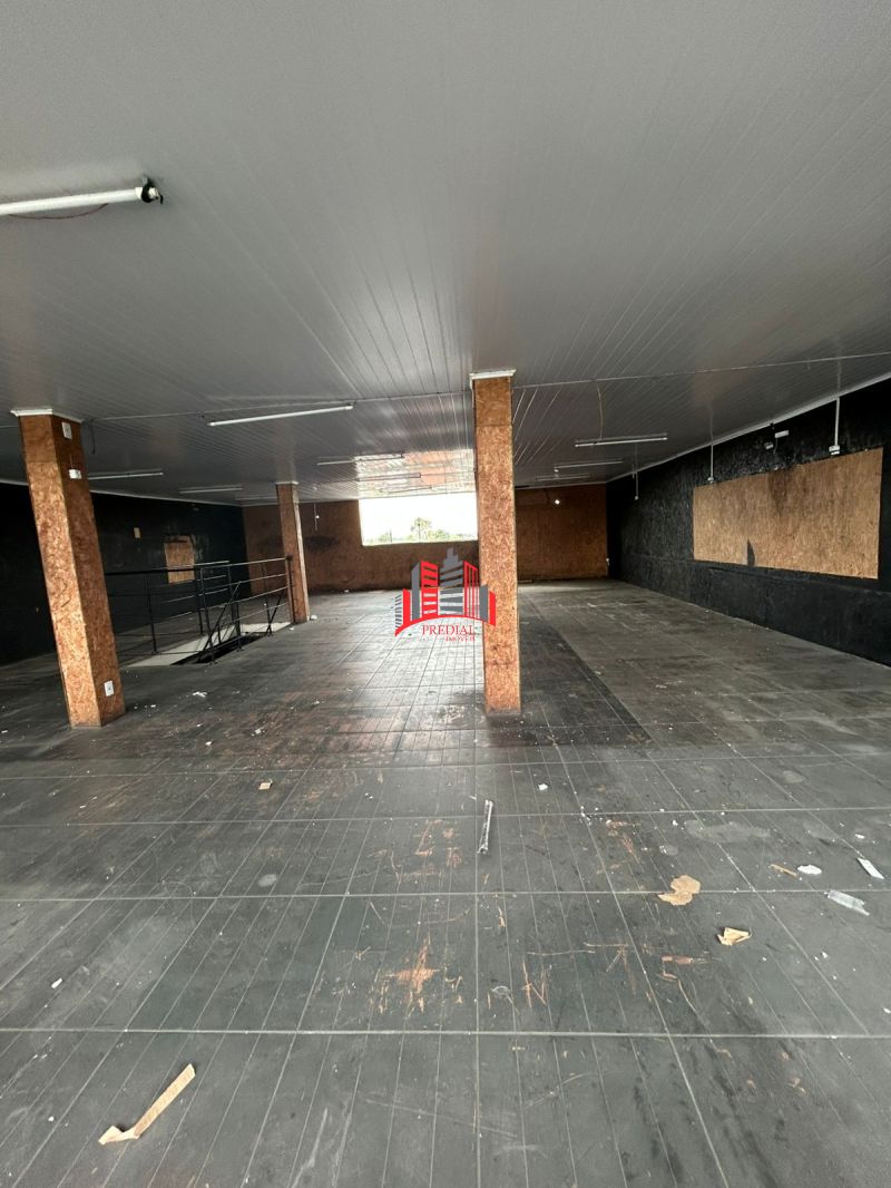 Prédio comercial na Av. Rio Grande do Sul com 2 andares e alto potencial de negócios - Mathias Velho
