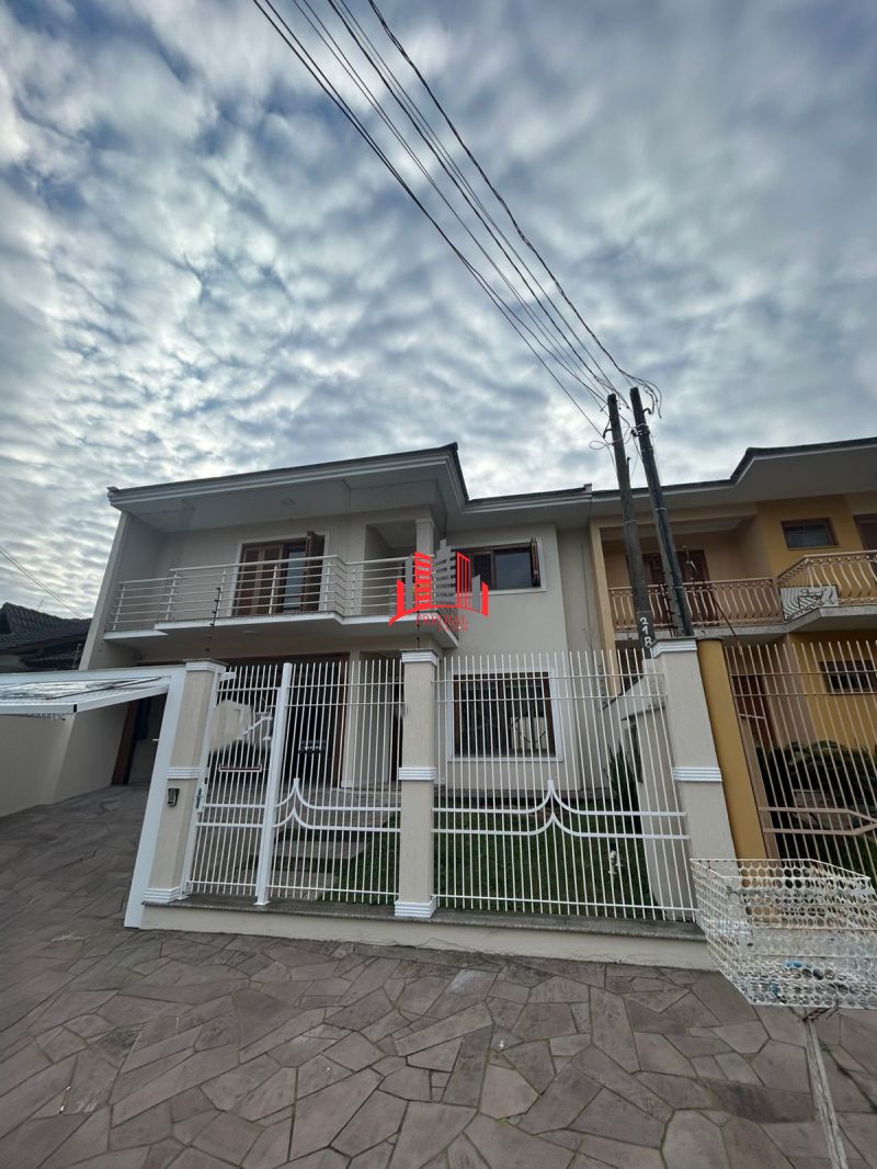 Sobrado alto padrão para locação no bairro Estância Velha em Canoas.