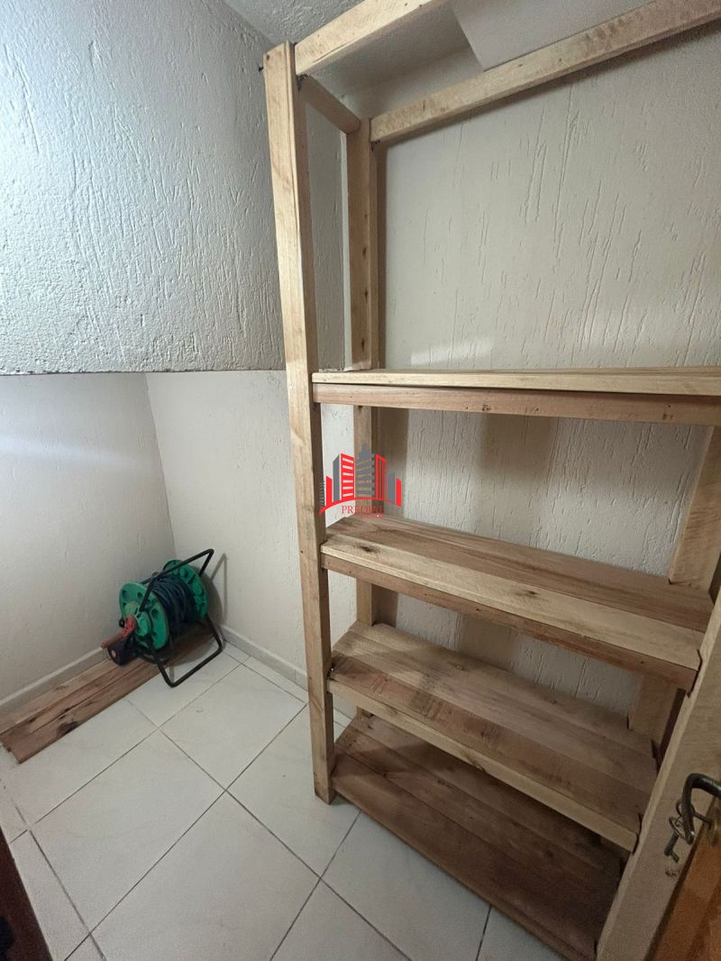 Sobrado alto padrão para locação no bairro Estância Velha em Canoas.