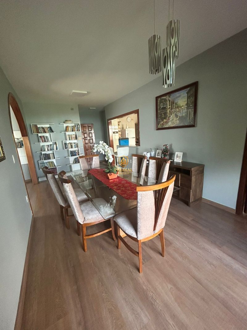 CASA 5D no bairro CENTRO em CANOAS